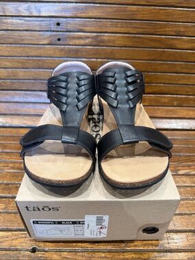 Taos Footwear Black Leather Strappy Women's Sandals